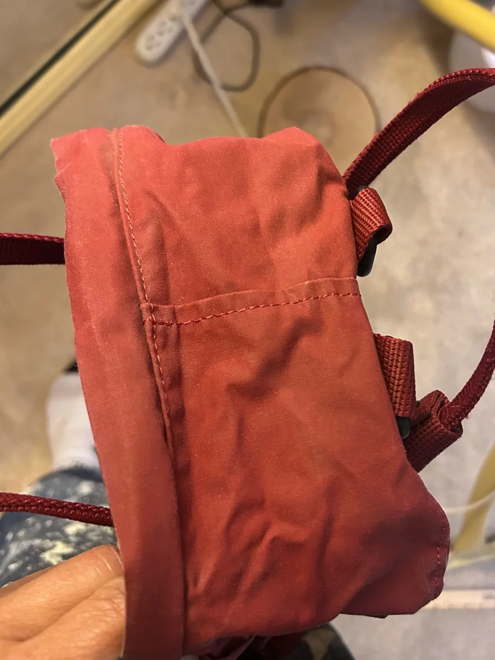 Fjallraven Kånken Mini Backpack in deep burgundy red